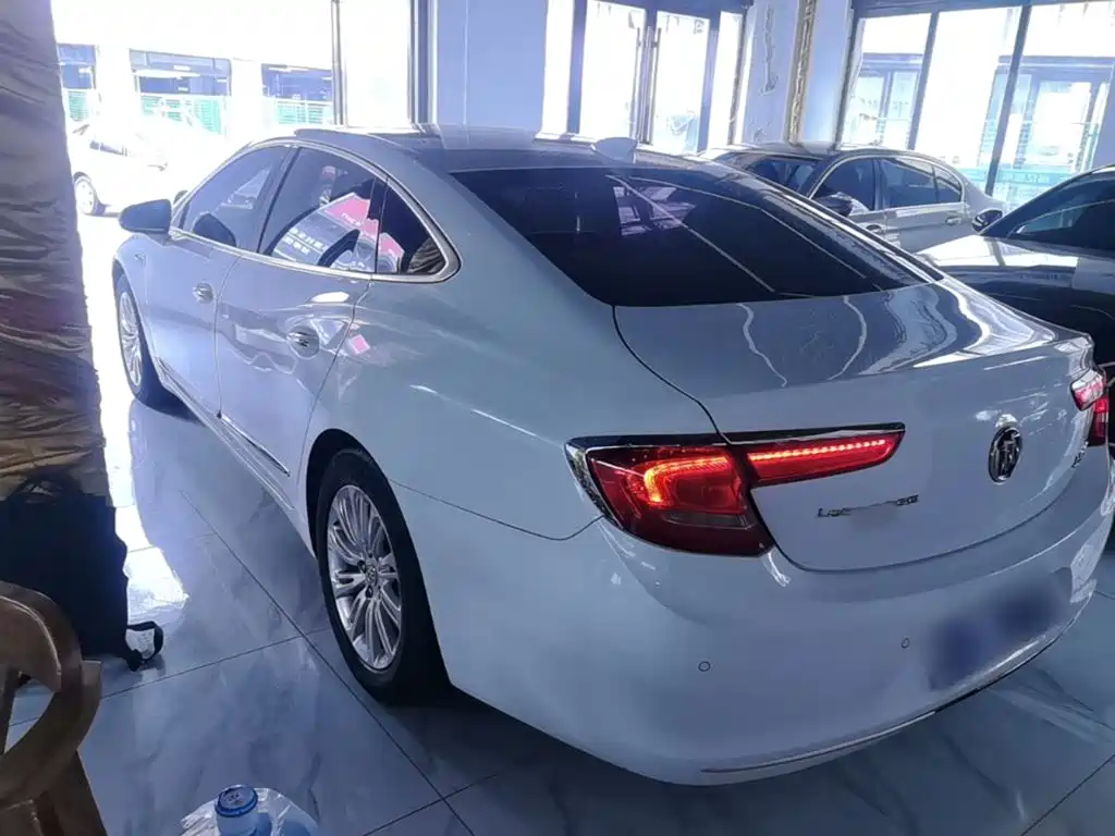 Buick LaCrosse — миниатюра 5