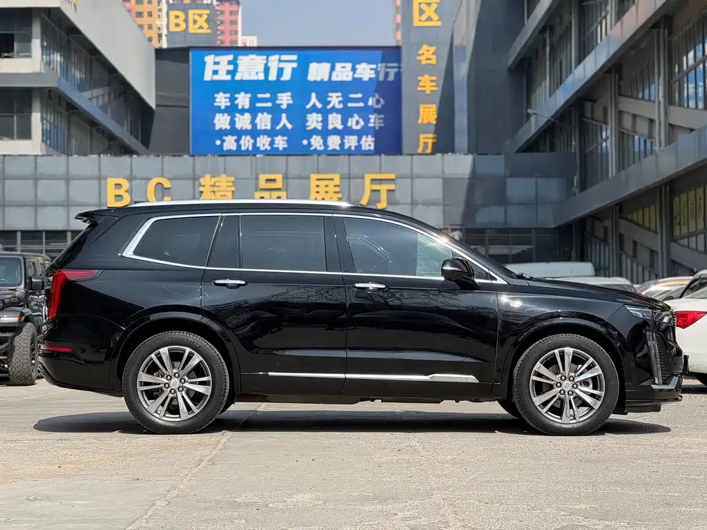Cadillac XT6 2020 28T мест Luxury