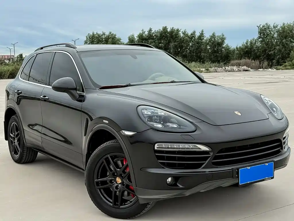Porsche Cayenne — миниатюра 3
