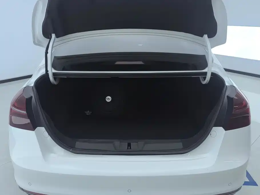Geely Emgrand — миниатюра 4