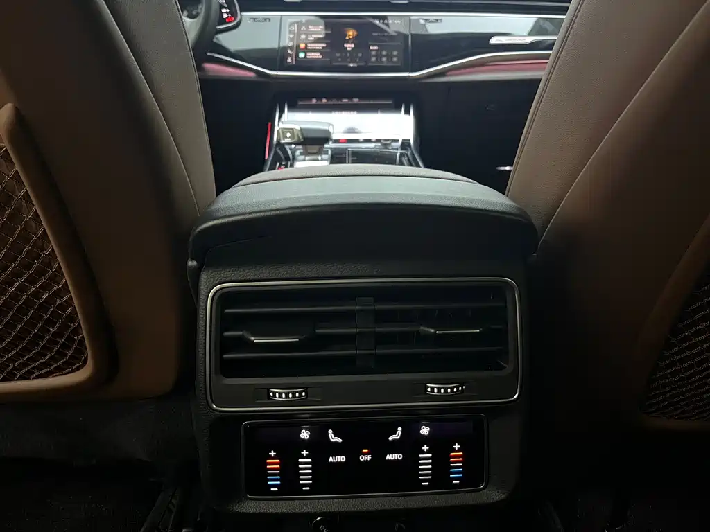 Audi Q7 — миниатюра 15
