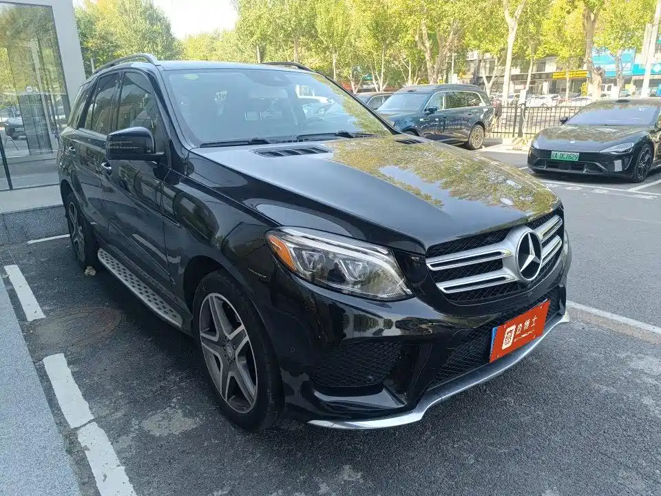 Mercedes-Benz GLE (Import) — миниатюра 2
