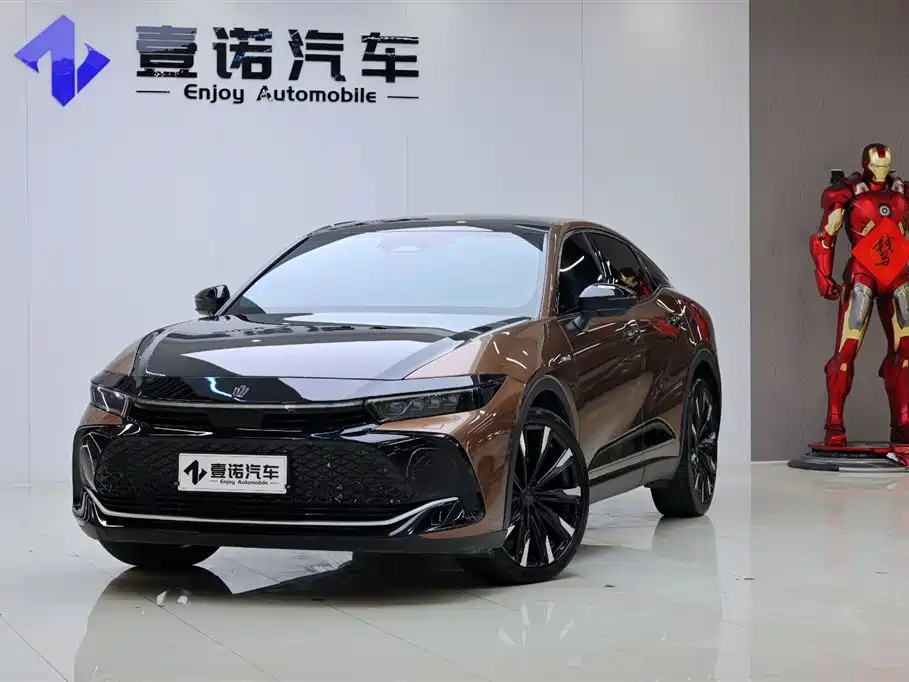 Toyota Crown SportCross — миниатюра 8