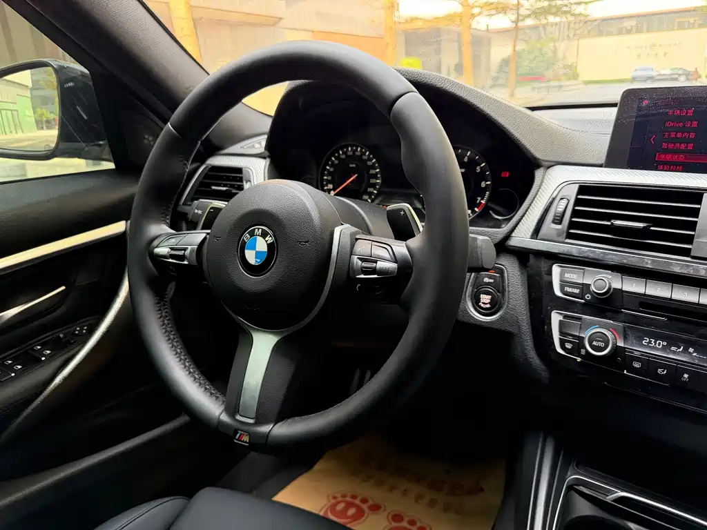 BMW 3 SERIES