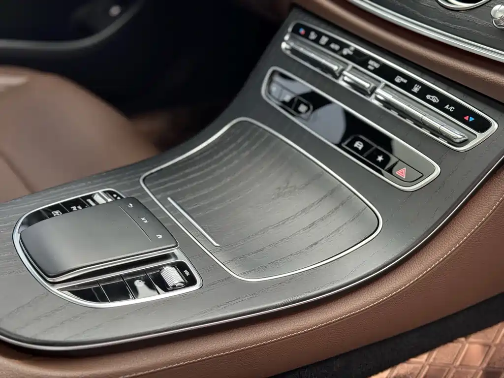 Mercedes-Benz E-Class New Energy — миниатюра 16