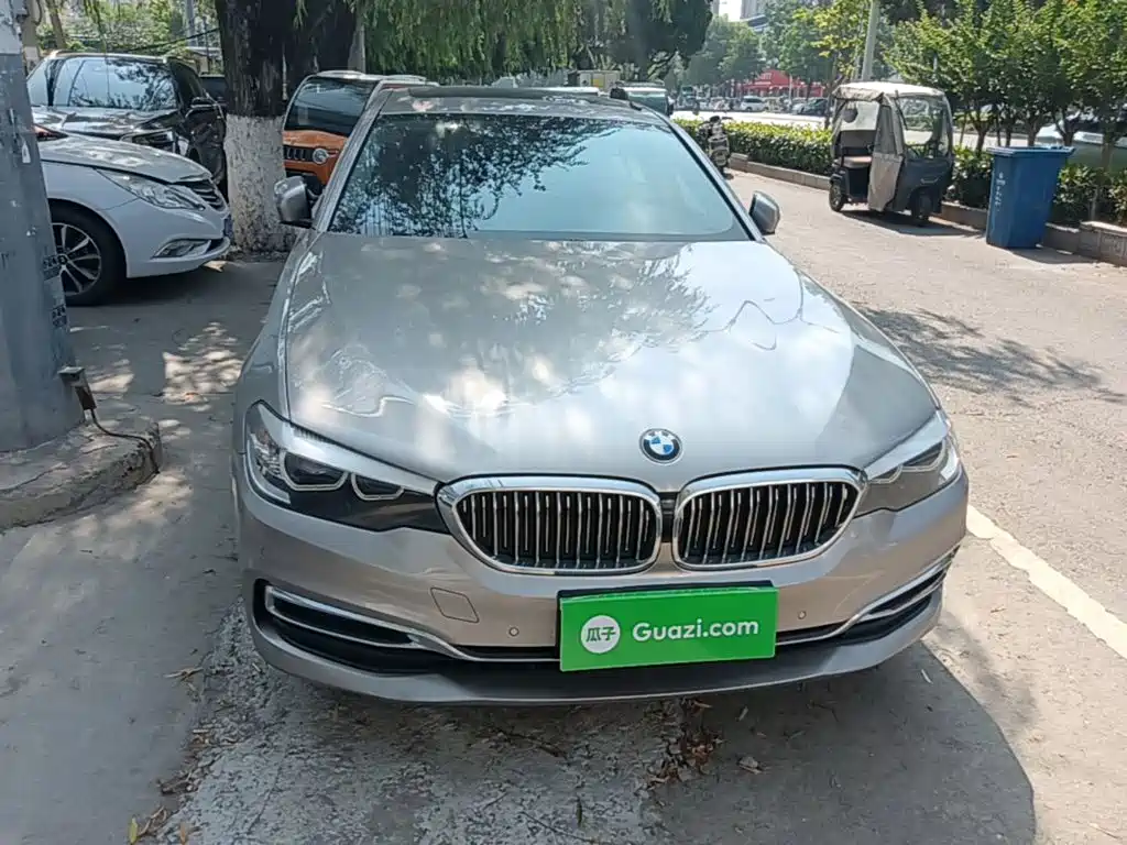 BMW 5 Series — миниатюра 3