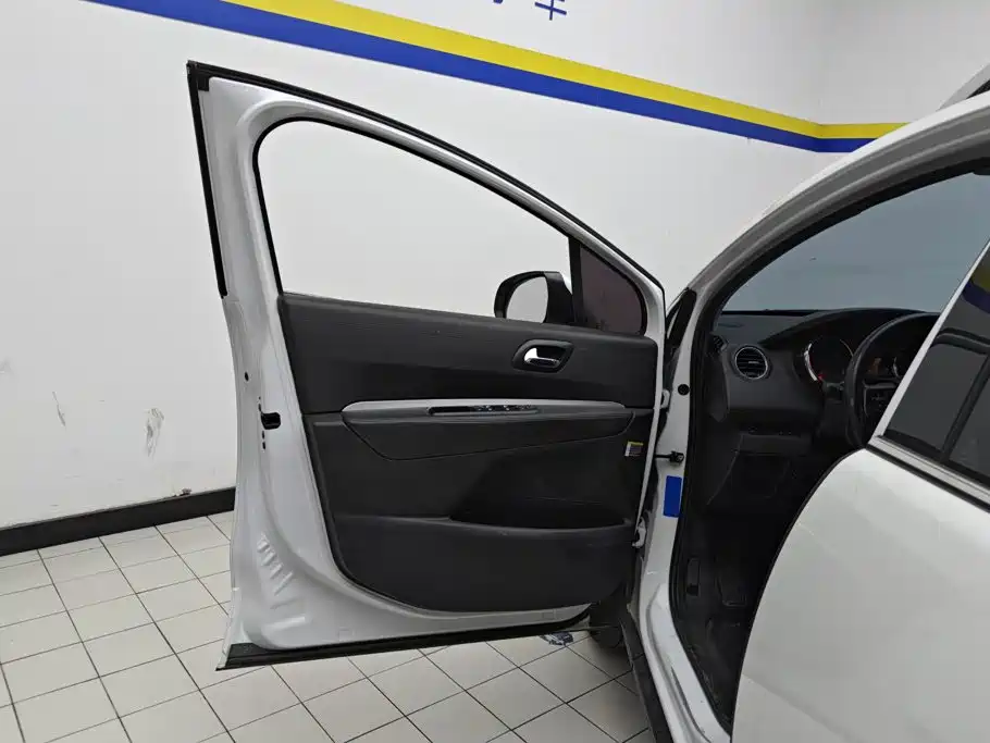 Peugeot 3008 — миниатюра 7