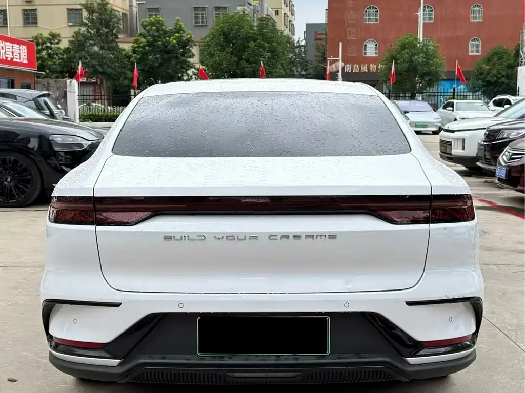 BYD Han — миниатюра 6