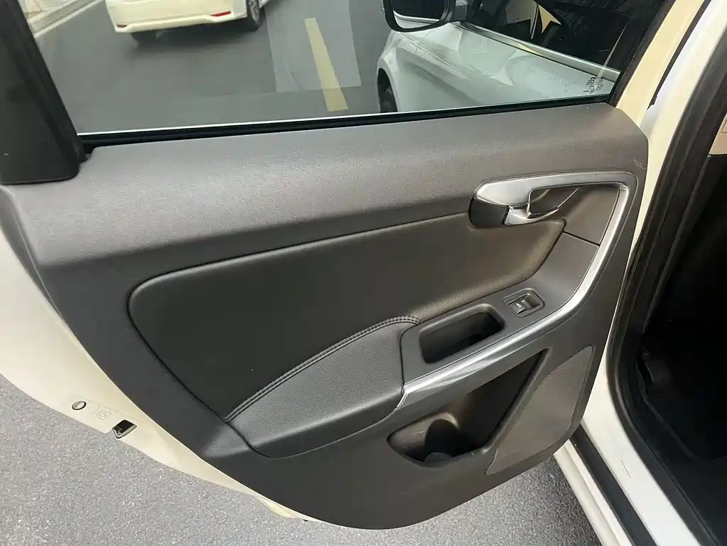 Volvo XC60 2015 T5