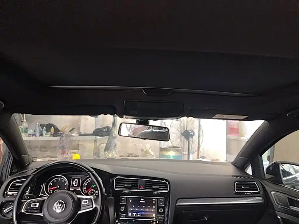 Volkswagen Golf — миниатюра 18