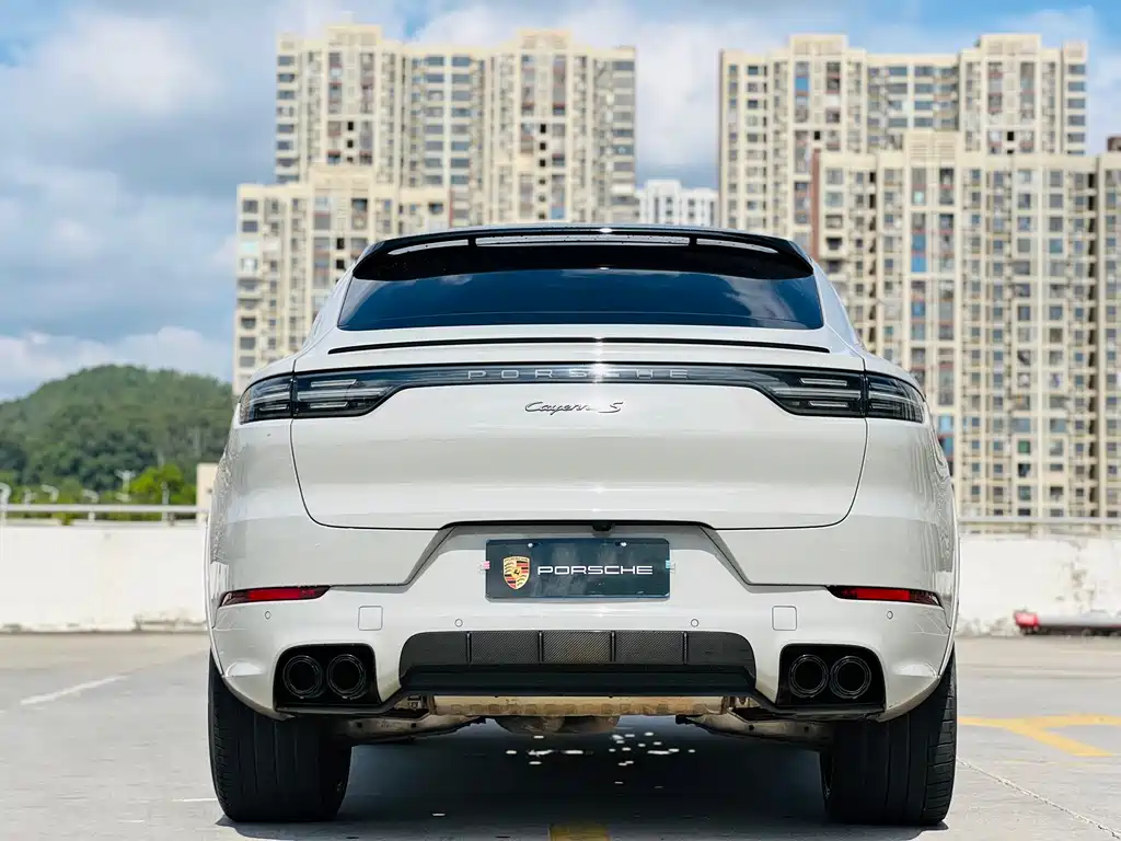 Porsche Cayenne — миниатюра 11