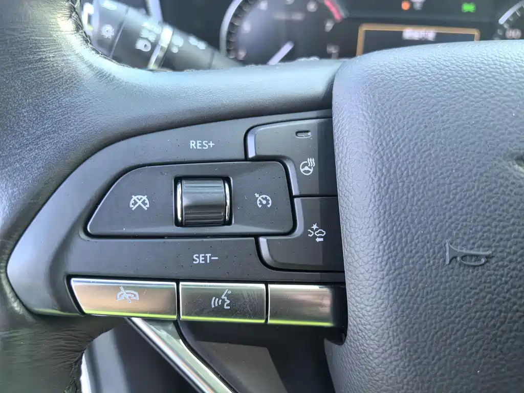 Cadillac XT6 2022 2.0T мест Luxury