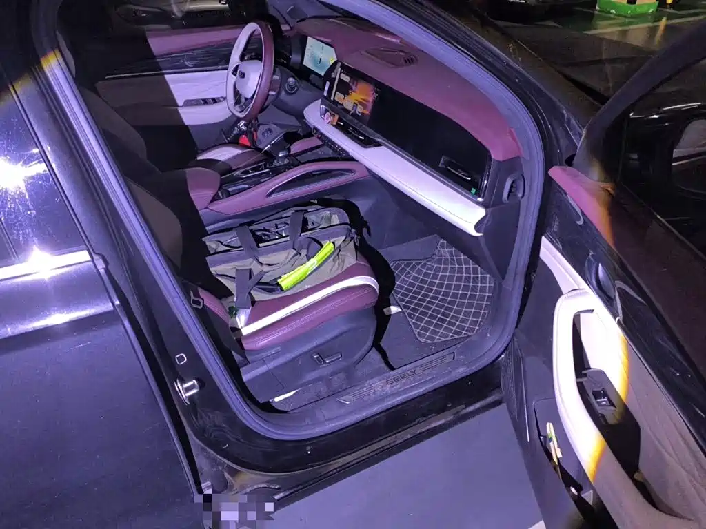 Geely Xingyue L — миниатюра 17