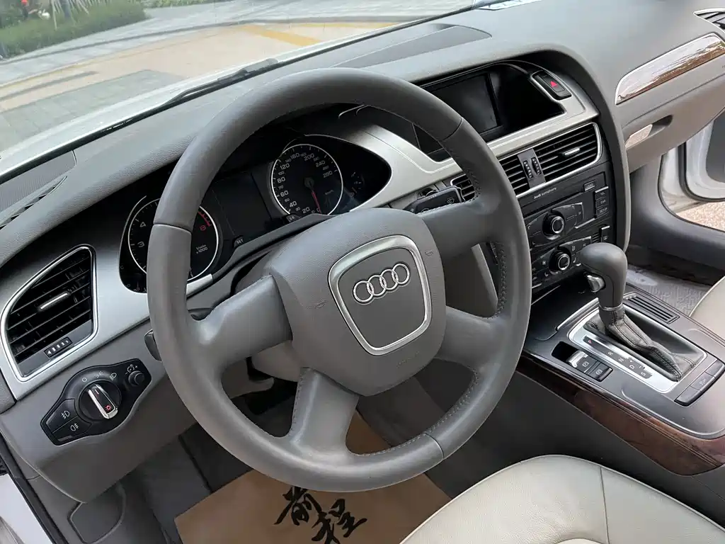 Audi A4L — миниатюра 12
