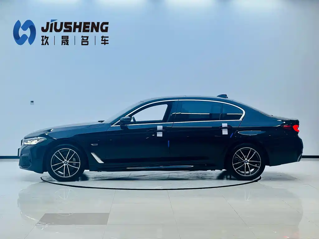 BMW 5 Series 5 2022 535Le M Sport