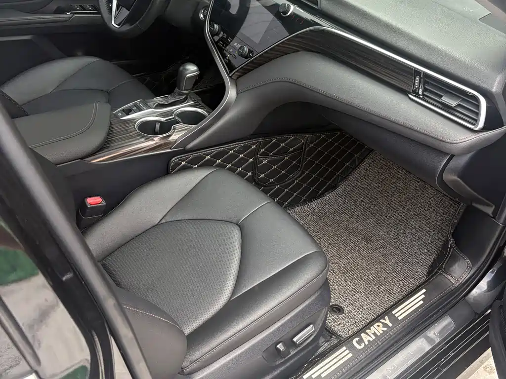 Toyota Camry — миниатюра 6