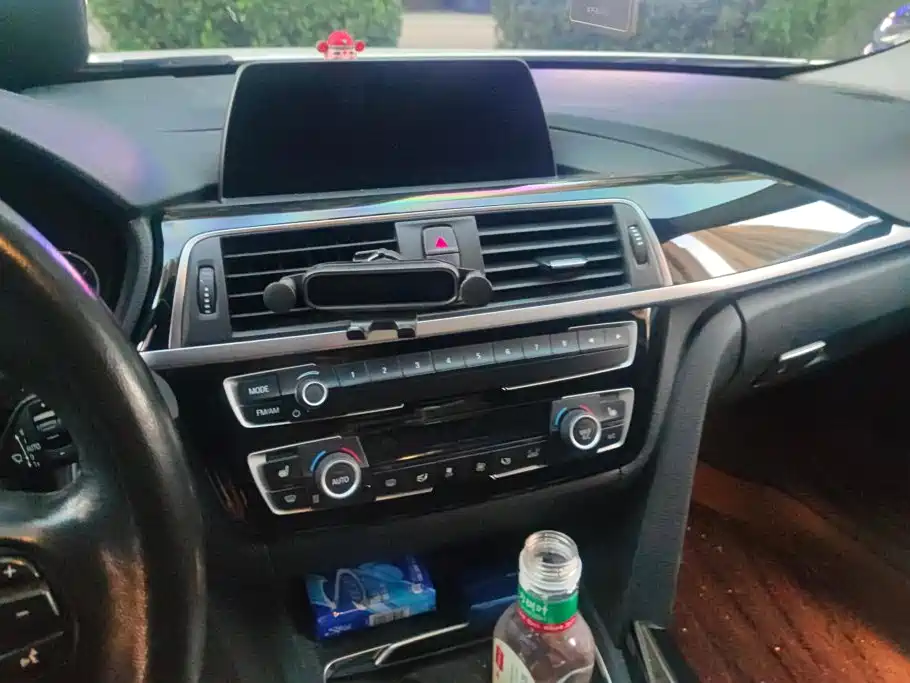 BMW 3 Series — миниатюра 13