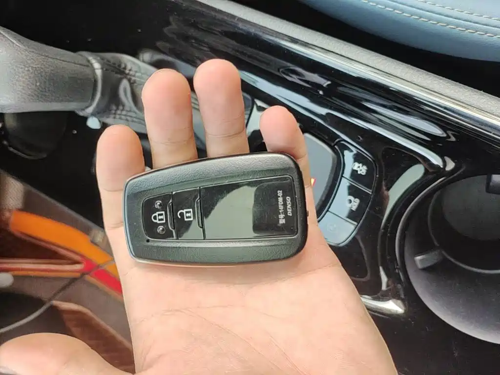 Toyota IZOA — миниатюра 9