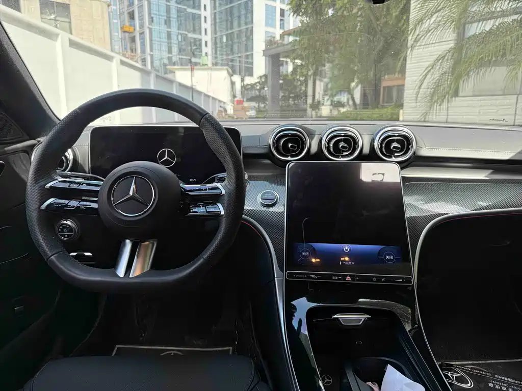 Mercedes-Benz C-Class — миниатюра 8