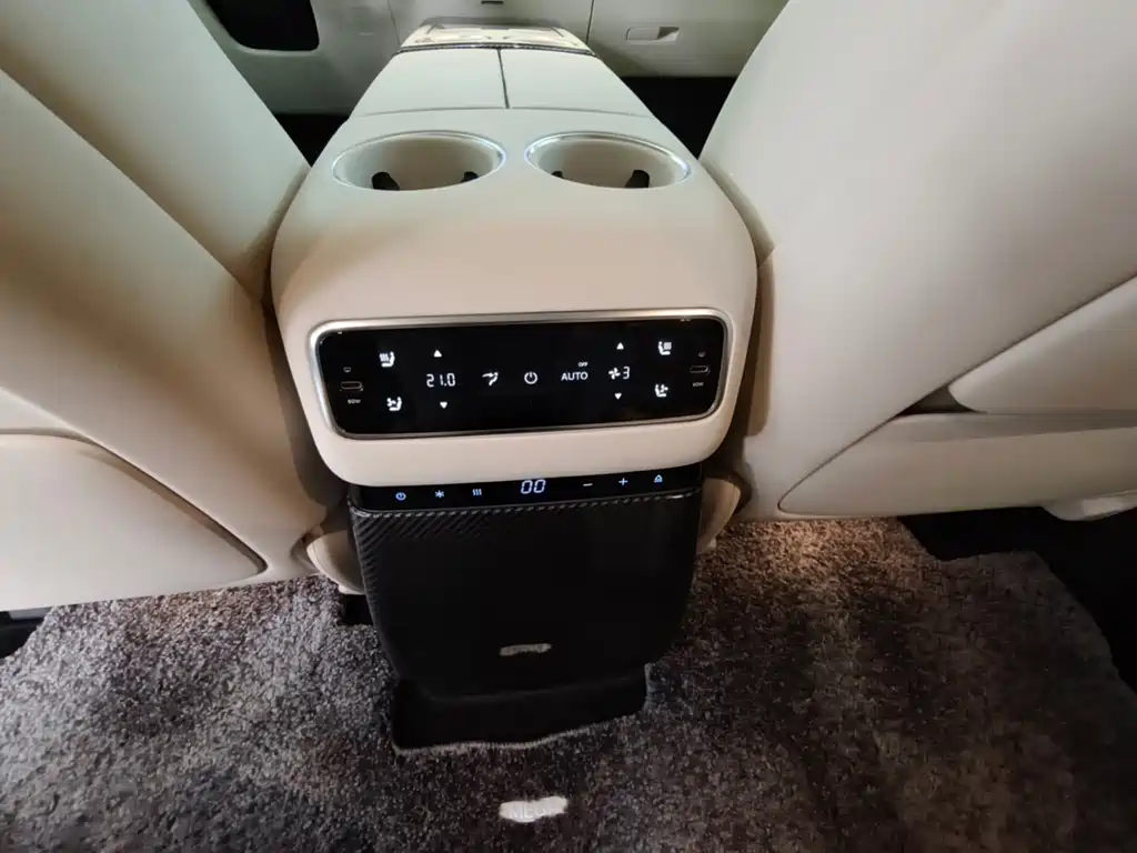 Li Auto Li MEGA — миниатюра 9