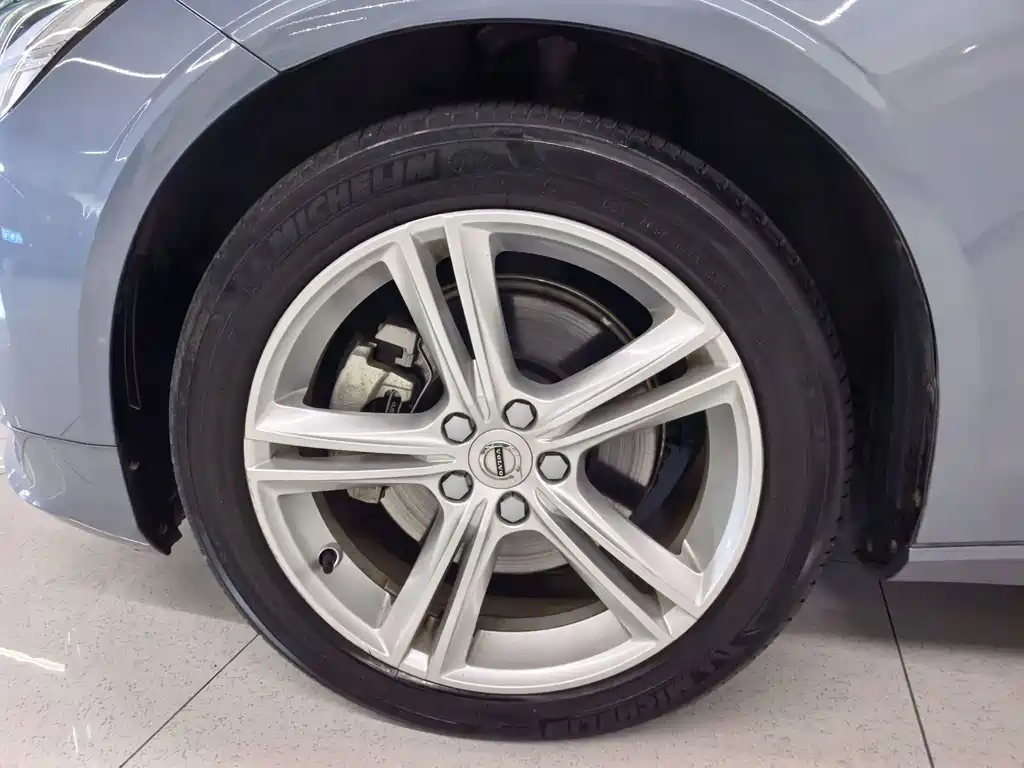 Volvo S90 — миниатюра 15