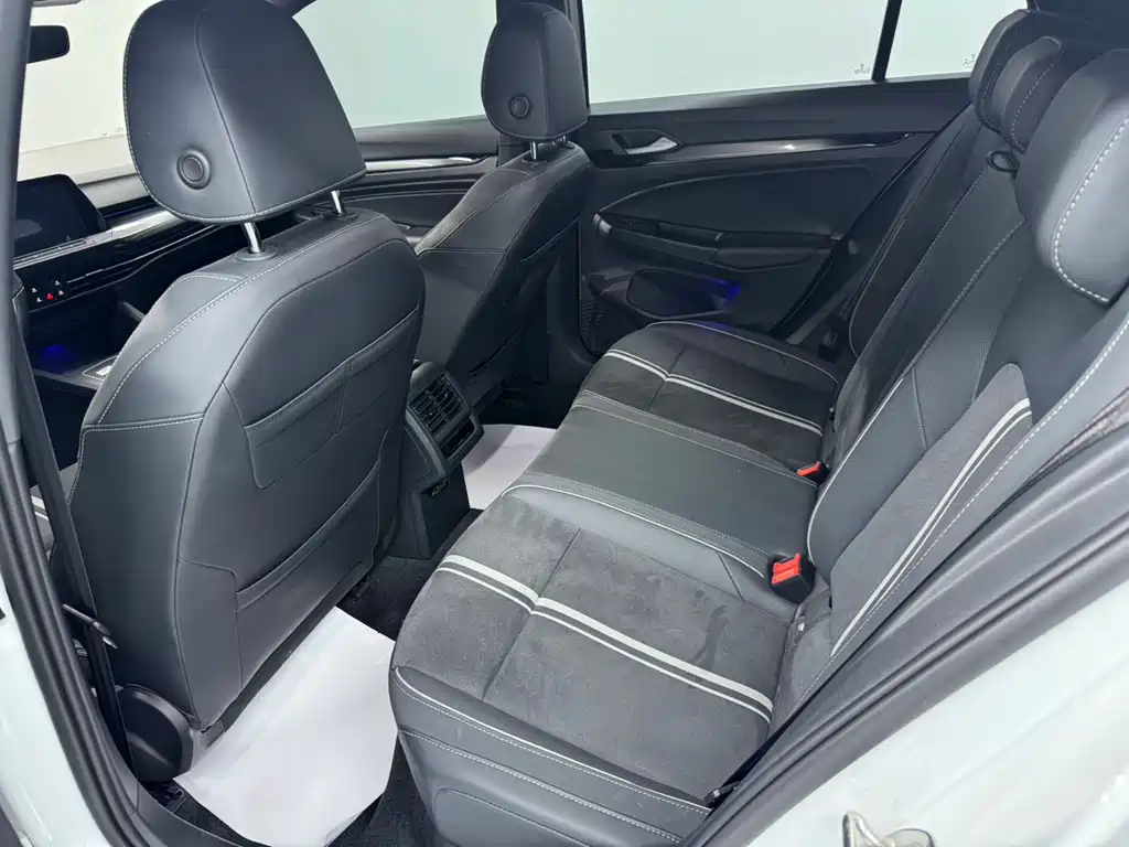 Volkswagen Golf — миниатюра 9
