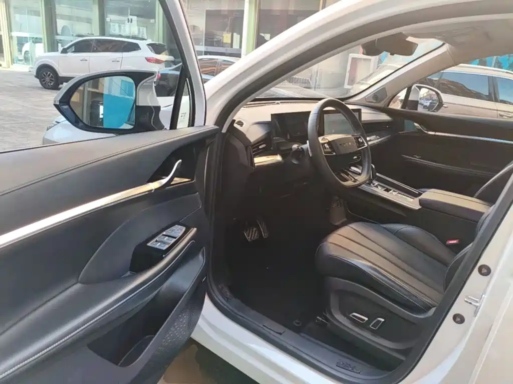 Roewe RX5 eMAX — миниатюра 16