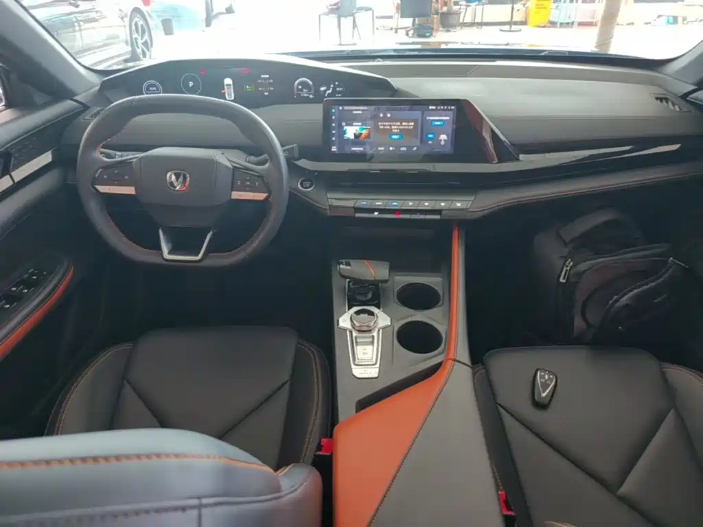Changan UNI-V iDD — миниатюра 10
