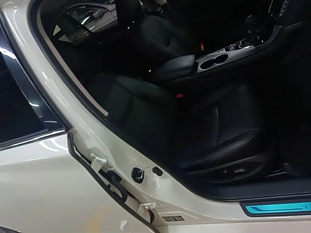 Infiniti Q50L — миниатюра 25