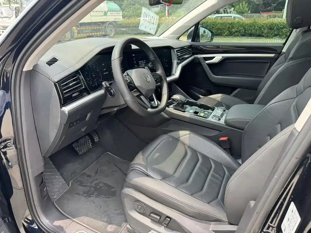 Volkswagen Touareg — миниатюра 11