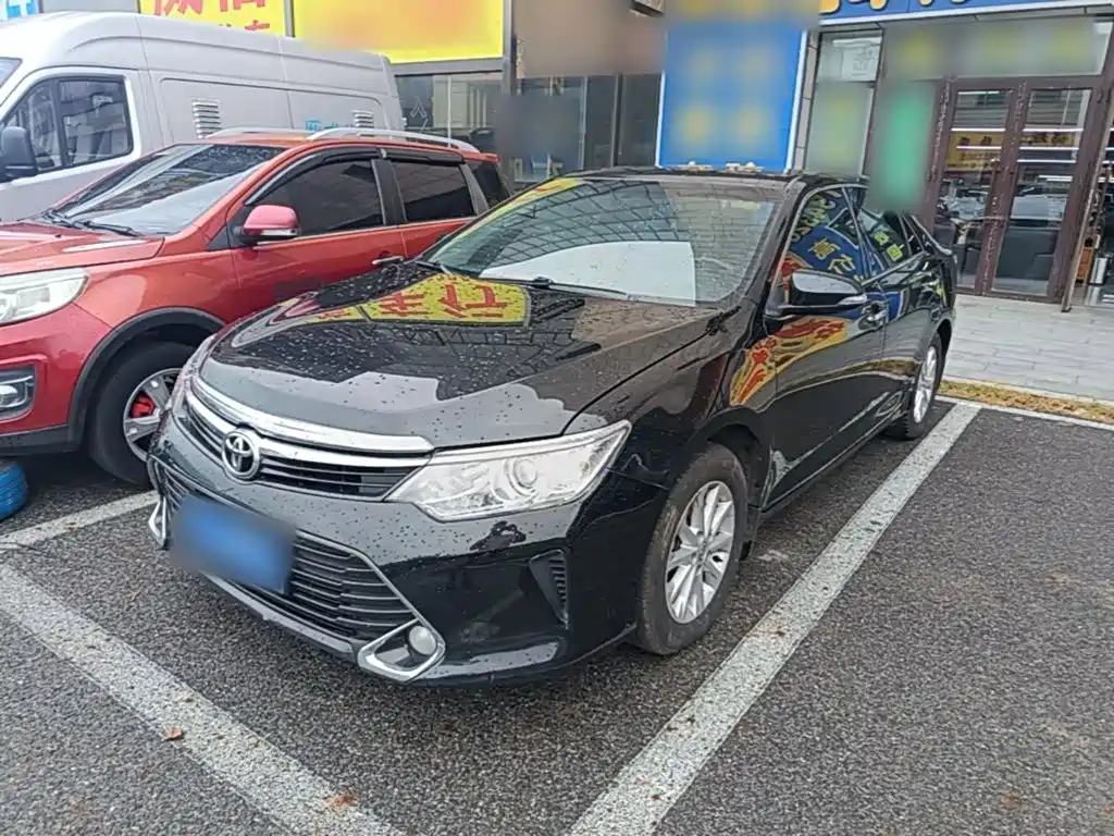 Toyota Camry — миниатюра 2