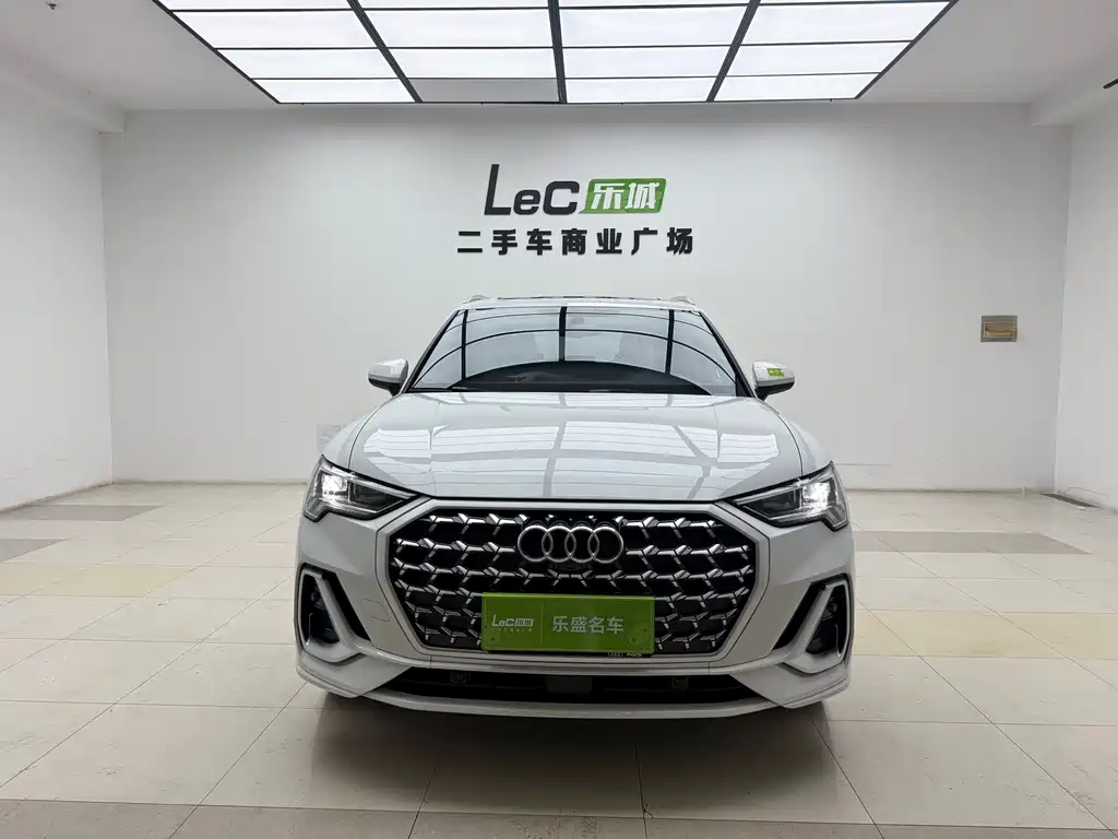 Audi Q3 — миниатюра 2