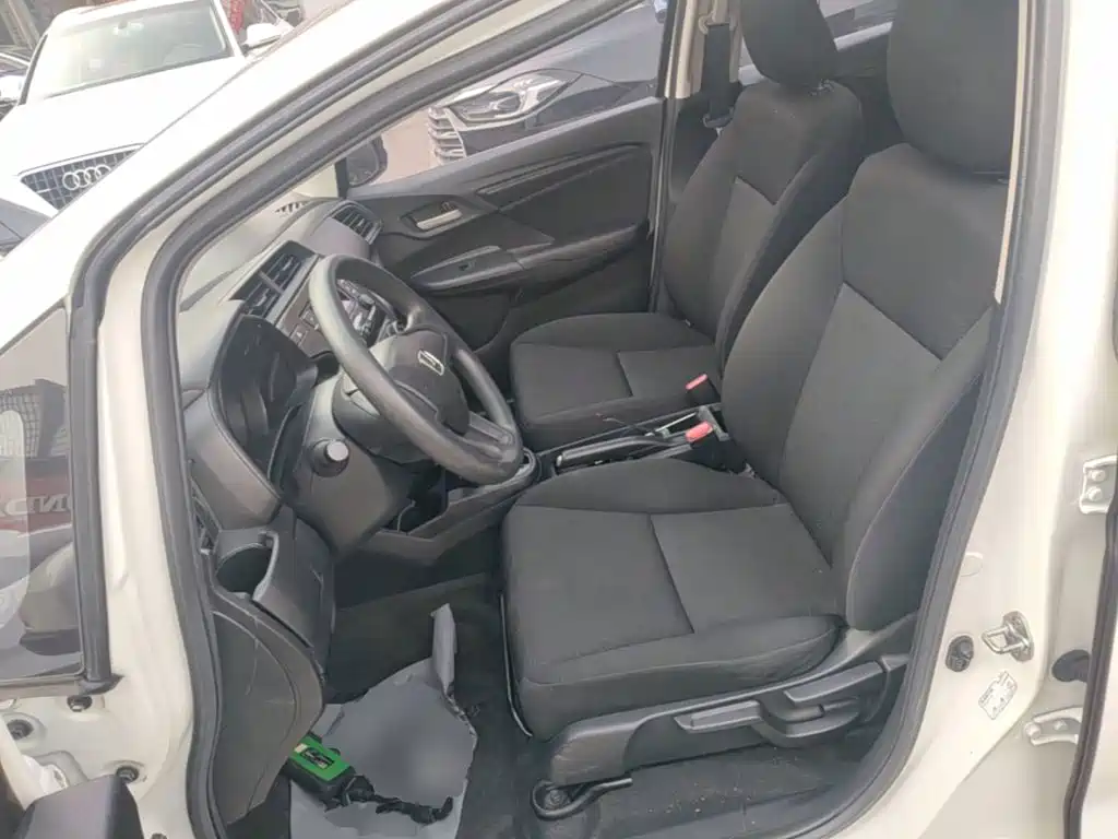 Honda Fit — миниатюра 15