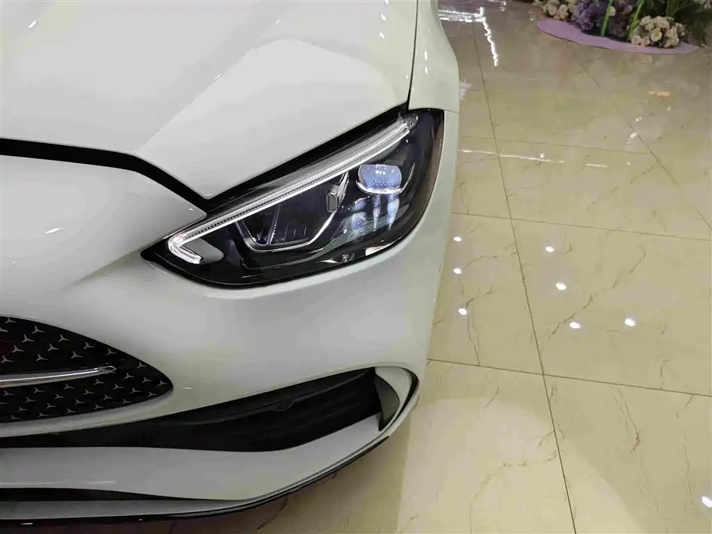 Mercedes-Benz C-Class — миниатюра 9