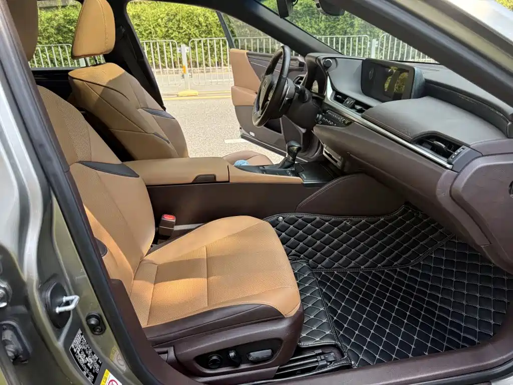 Lexus ES — миниатюра 8