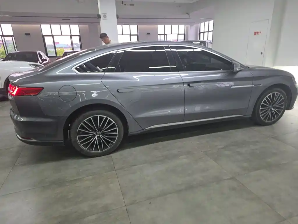 BYD Han — миниатюра 5