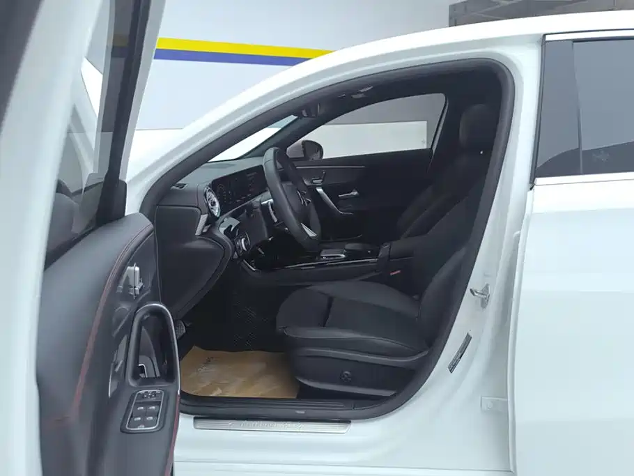 Mercedes-Benz A-Class — миниатюра 9