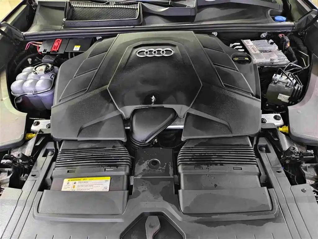 Audi Q8 — миниатюра 12