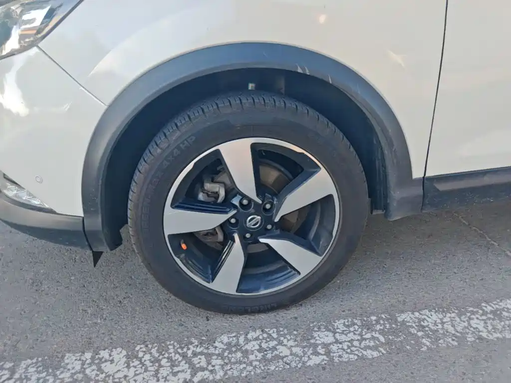 Nissan Qashqai — миниатюра 23