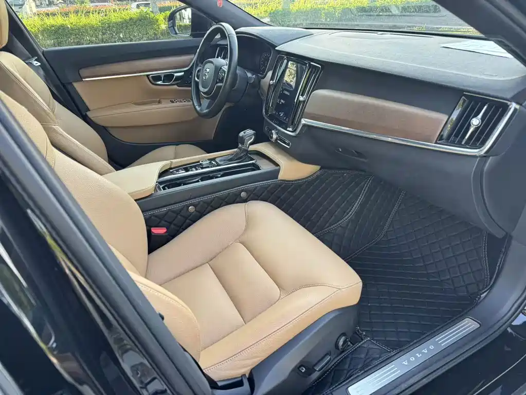 Volvo S90 — миниатюра 16