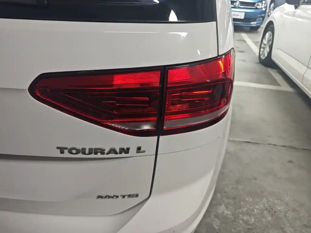 Volkswagen Touran — миниатюра 8