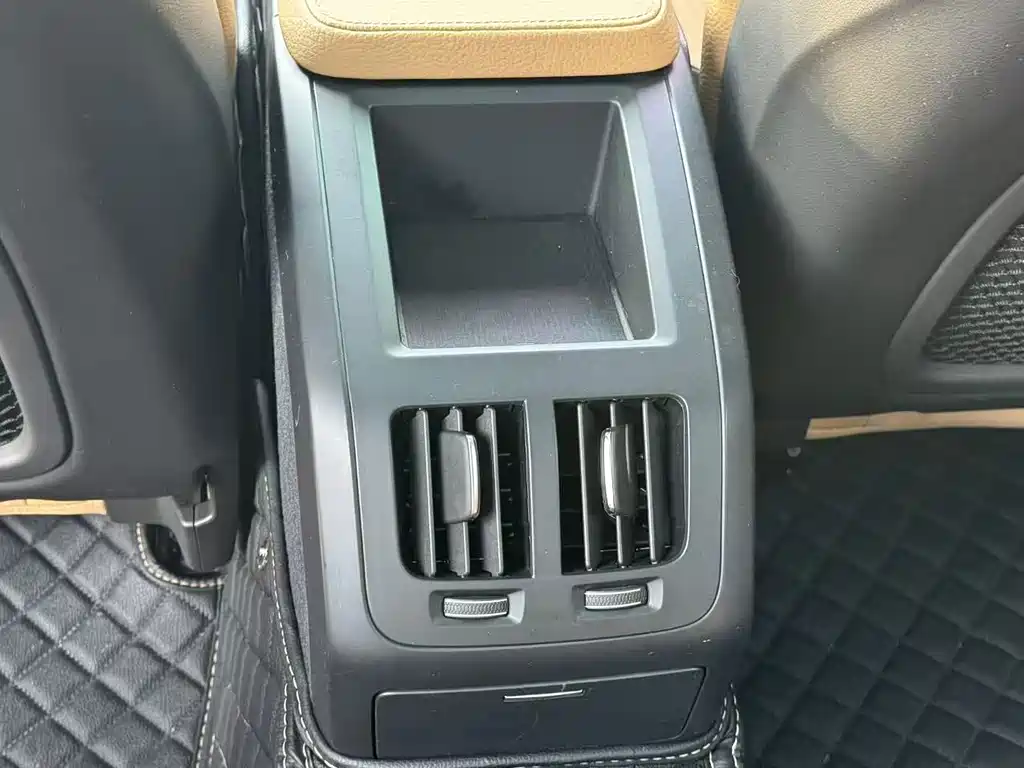 Volvo S90 — миниатюра 18