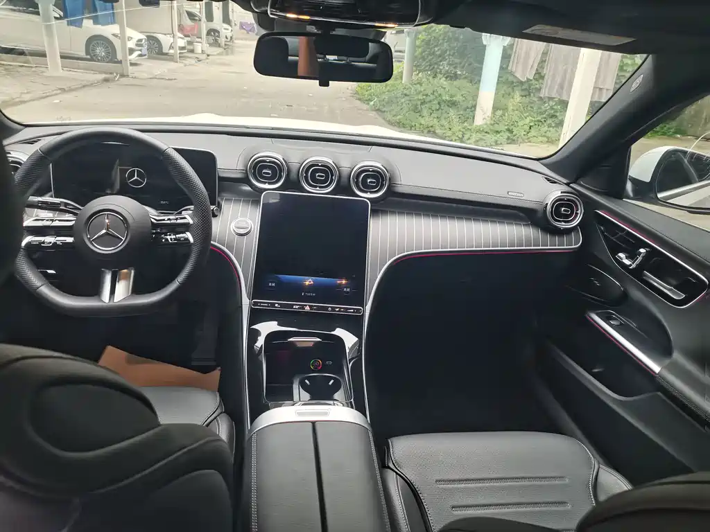 Mercedes-Benz C-Class — миниатюра 8