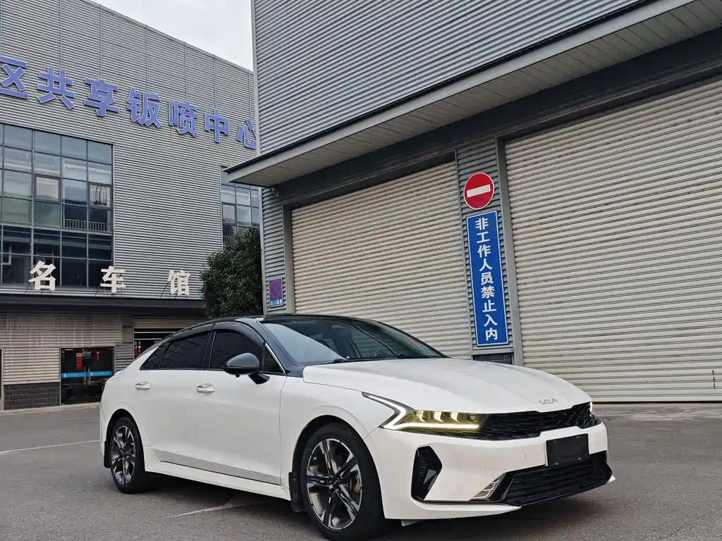 Kia K5 — миниатюра 5