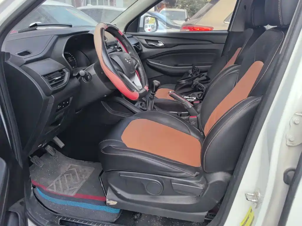 Wuling Hongguang S3 — миниатюра 15