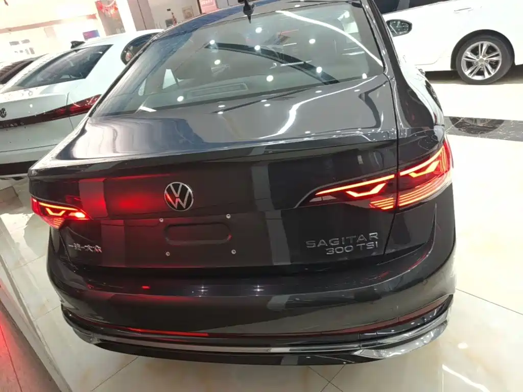 Volkswagen Sagitar — миниатюра 6