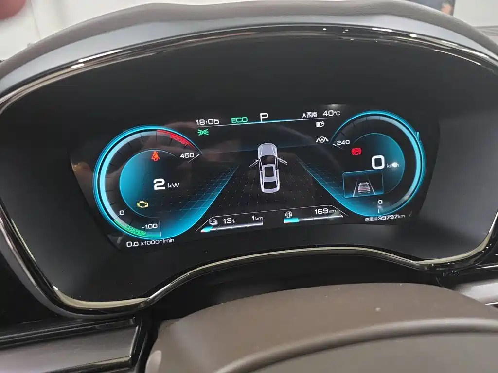 BYD Han — миниатюра 3
