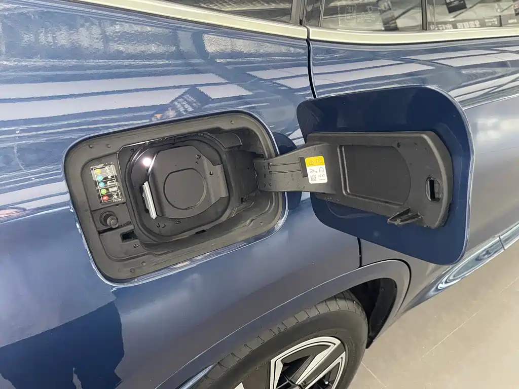 BMW iX3 — миниатюра 13