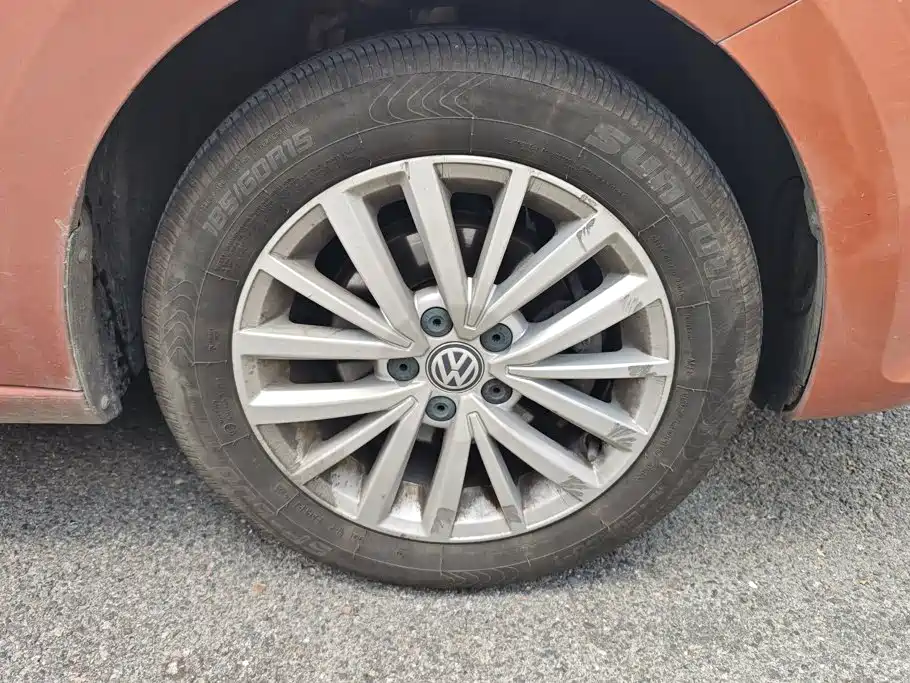 Volkswagen Santana — миниатюра 6