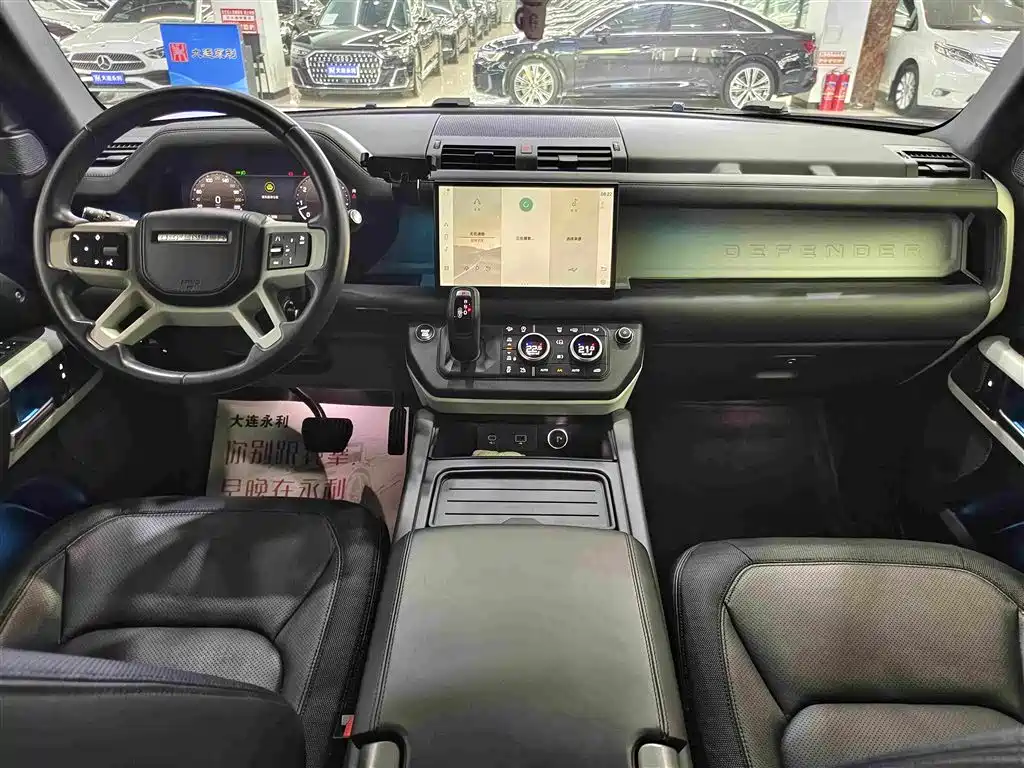 Land Rover Defender — миниатюра 6